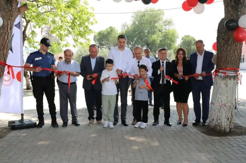 İSHAKÇELEBİ ŞEHİT HÜSEYİN KOŞAR ORTAOKULU'NDA BİLİM FUARI